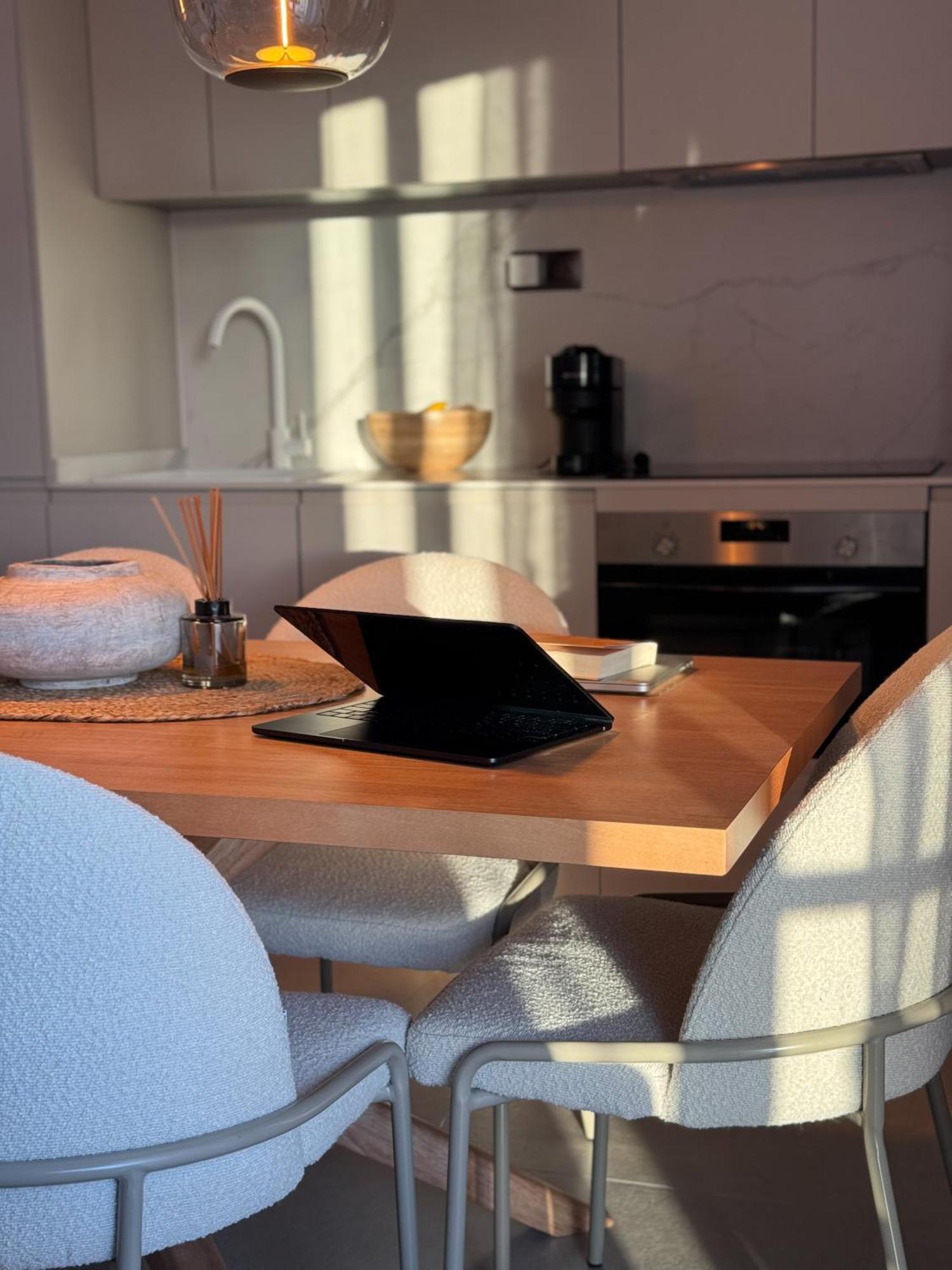 Sunsethome Modern 2 Beds With Sea View Appartamento *